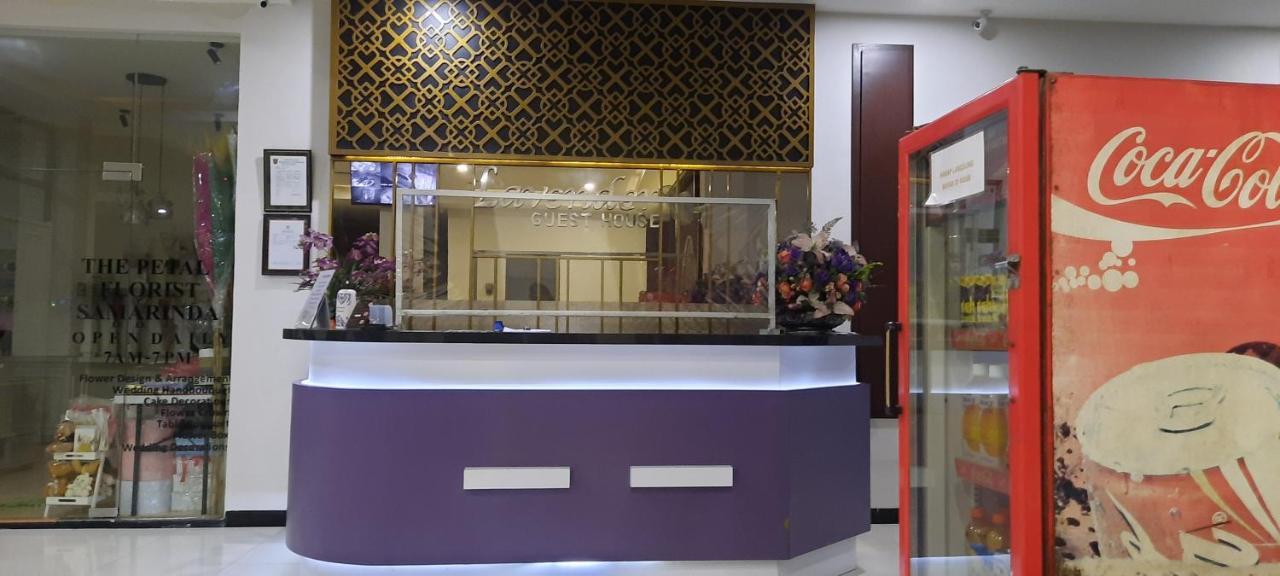 Lavender Guest House Samarinda Exterior photo