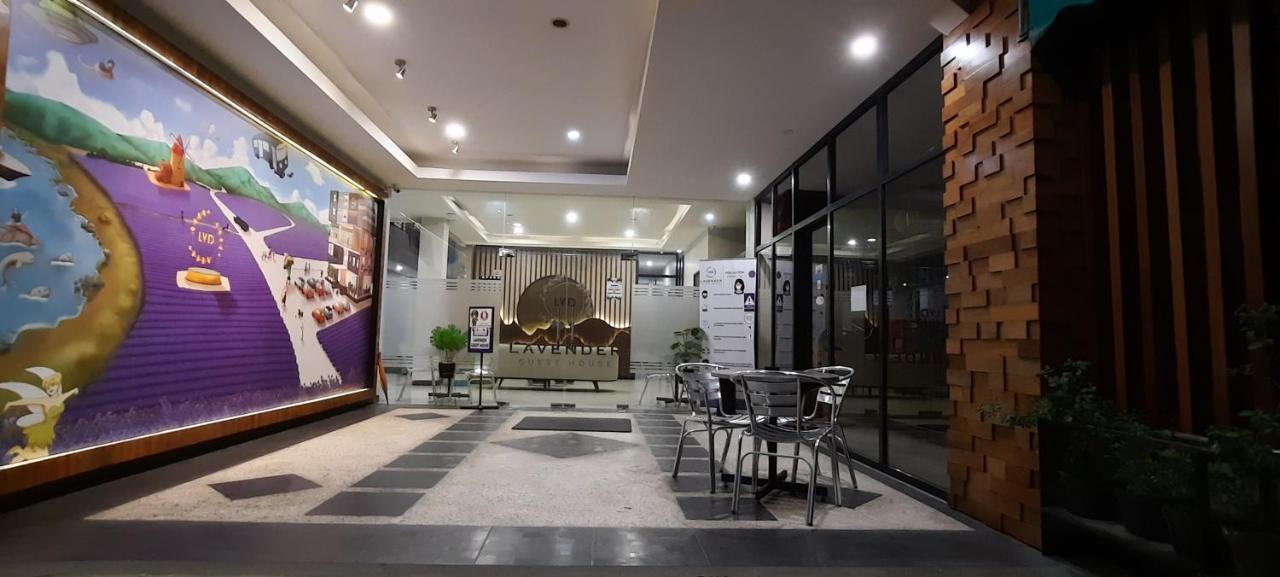 Lavender Guest House Samarinda Exterior photo