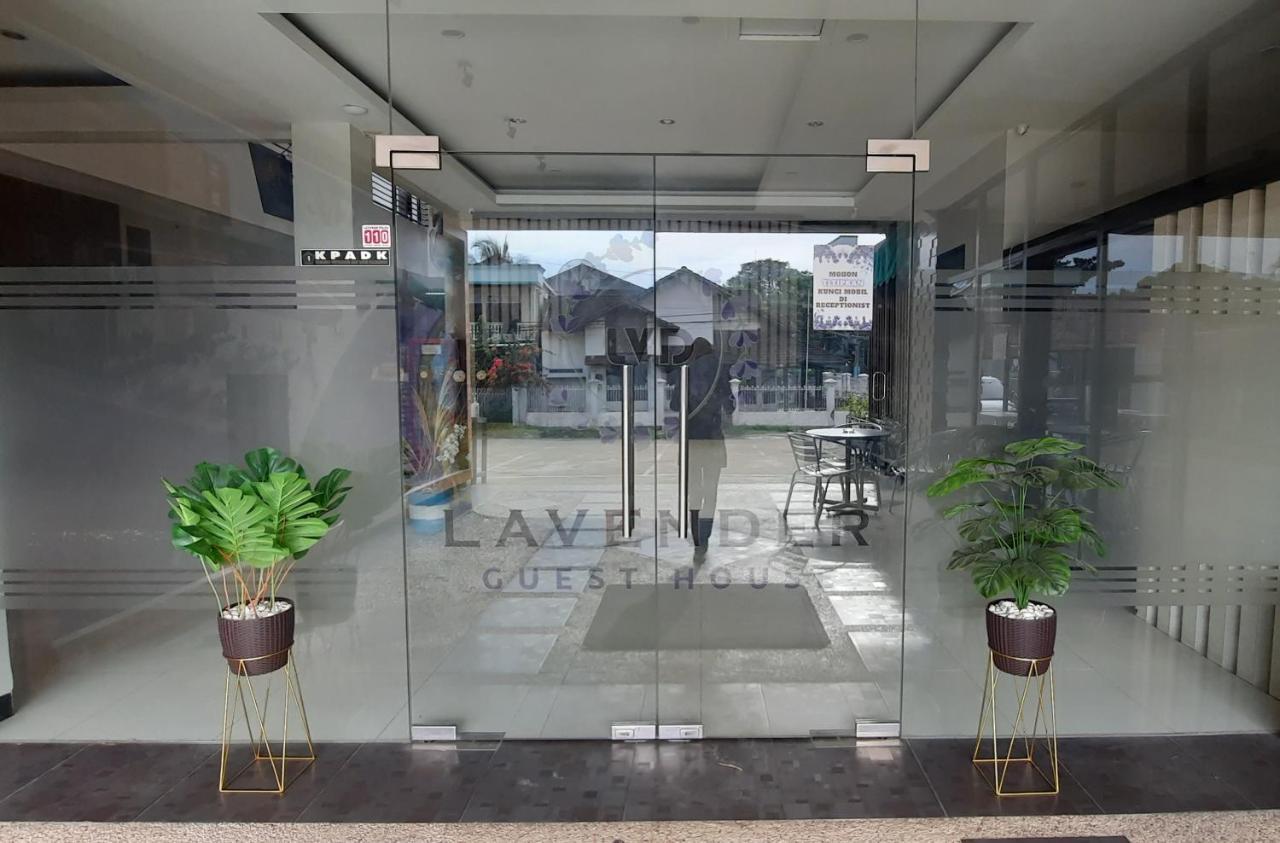 Lavender Guest House Samarinda Exterior photo