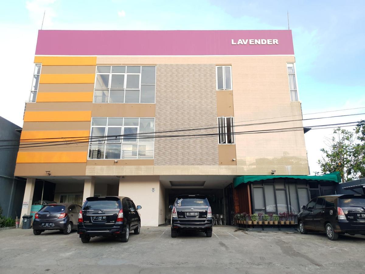 Lavender Guest House Samarinda Exterior photo